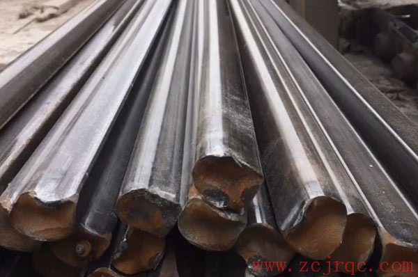 一側(cè)半圓冷拉扁鋼